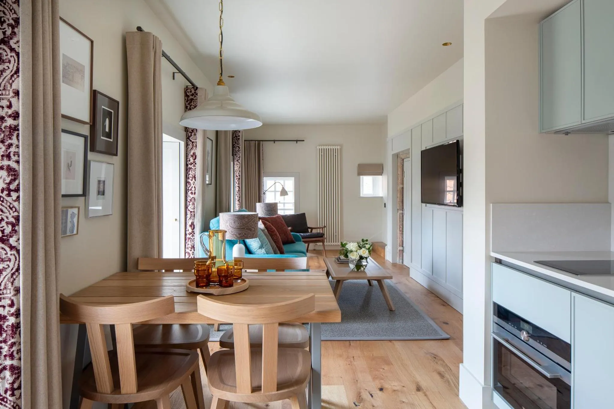 Cheval Abbey Strand Apartments, at Holyrood